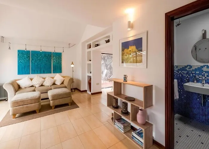 Aloe Villa *